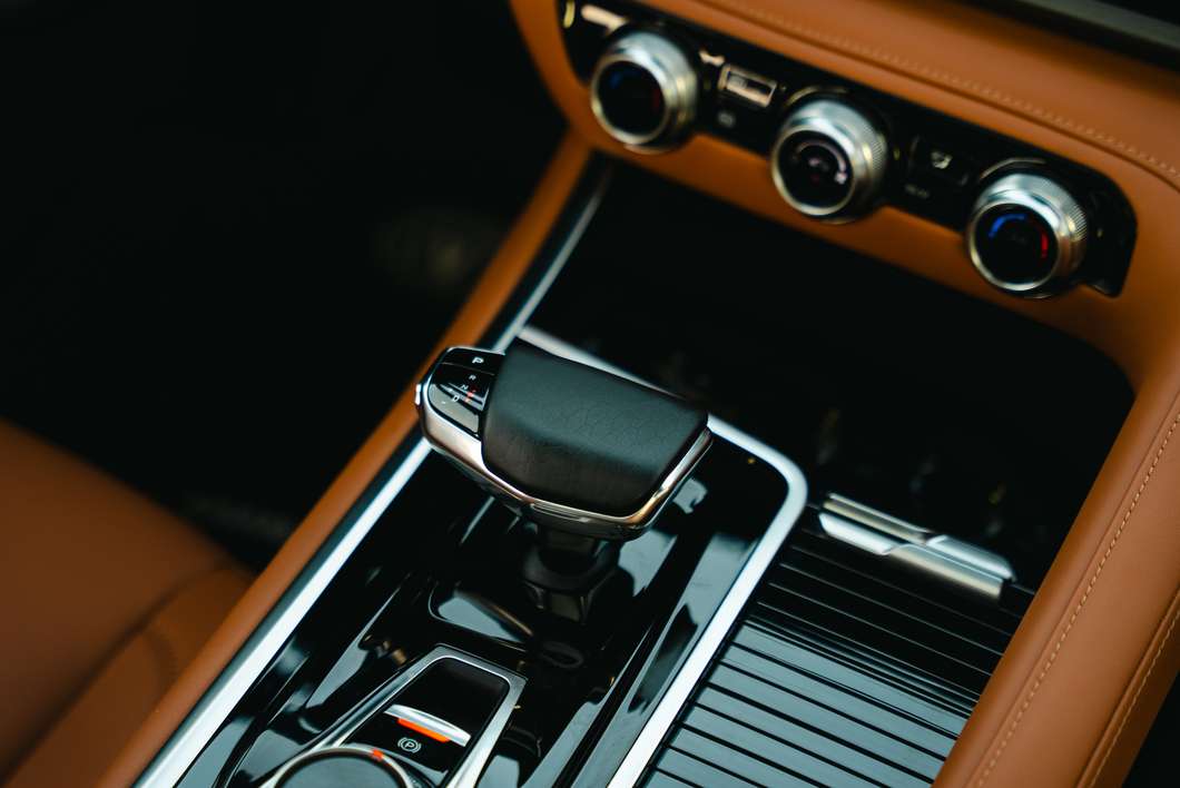 Changan-CS95-2024-interior