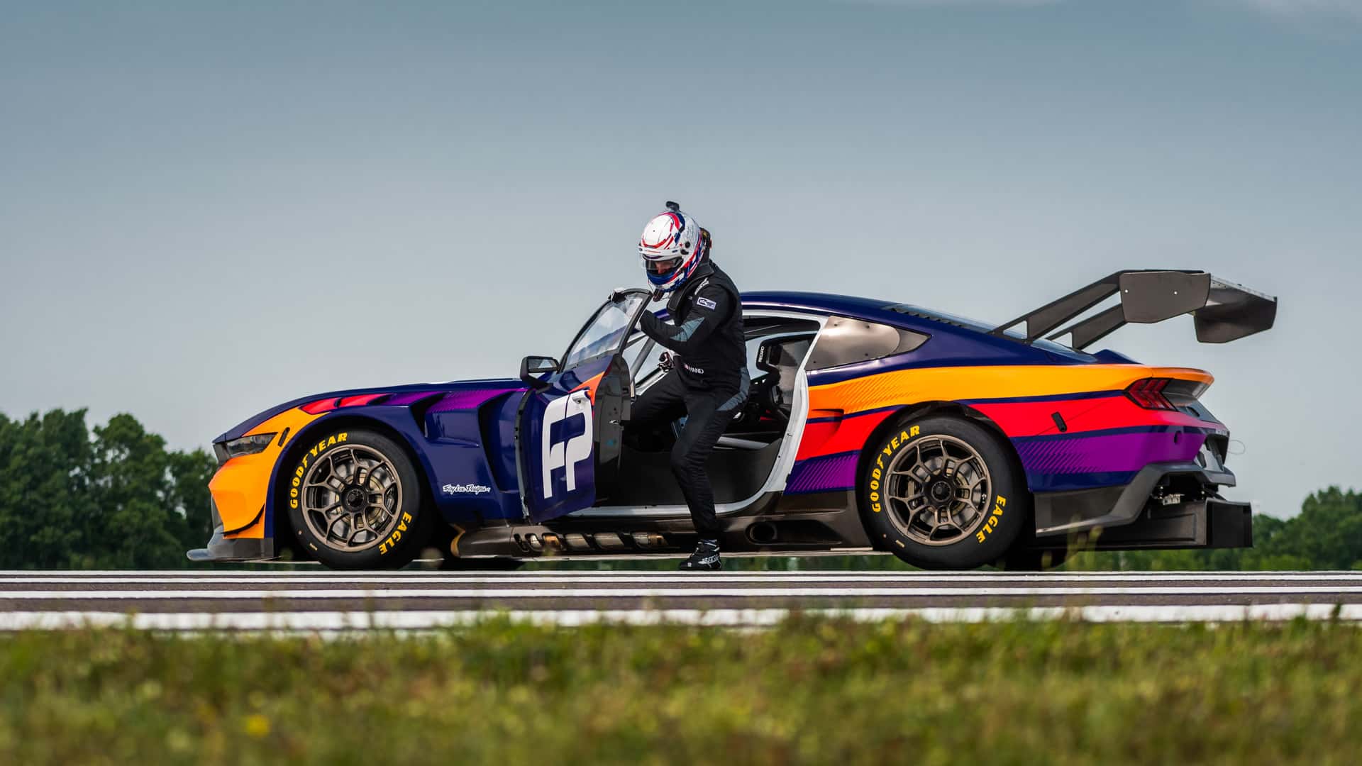 فورد موستانج GT3 شكل