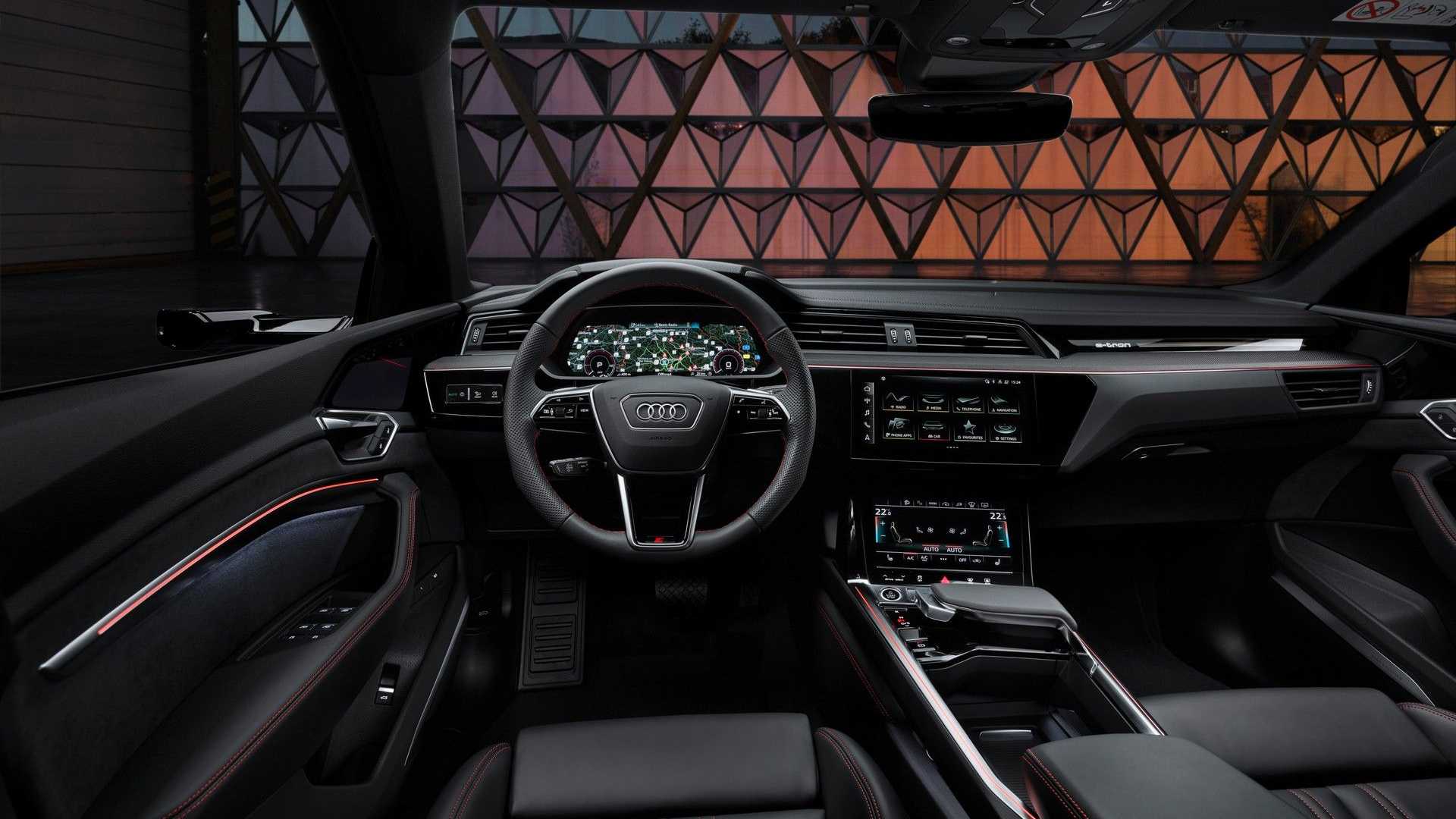أودي Q8 E-Tron داخلية