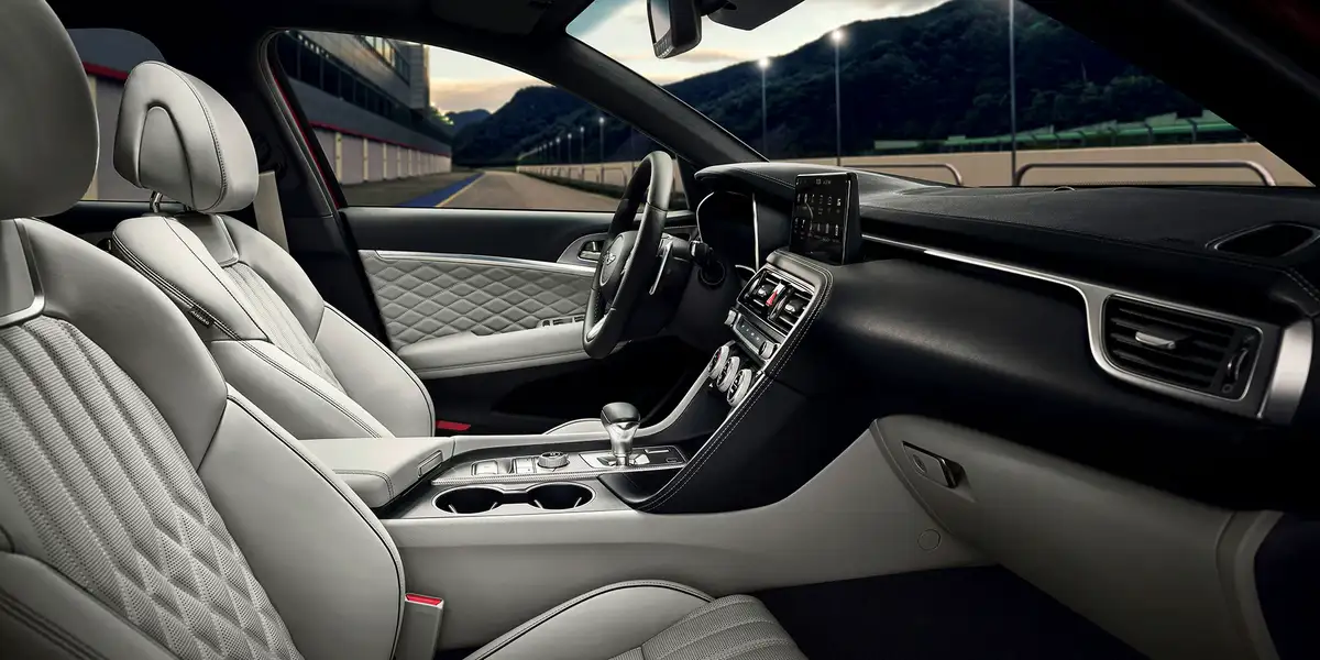  2022 Genesis G70 interior