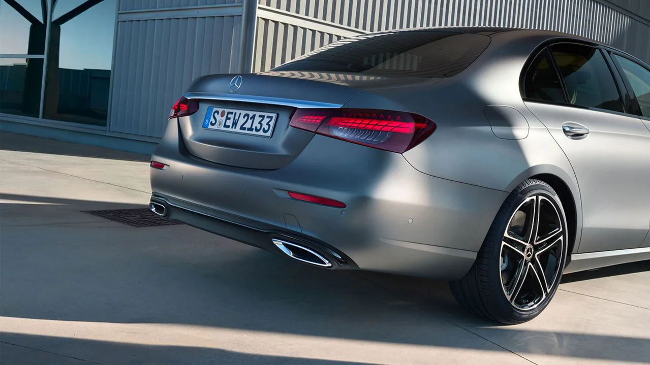 2022 Mercedes E rear-end