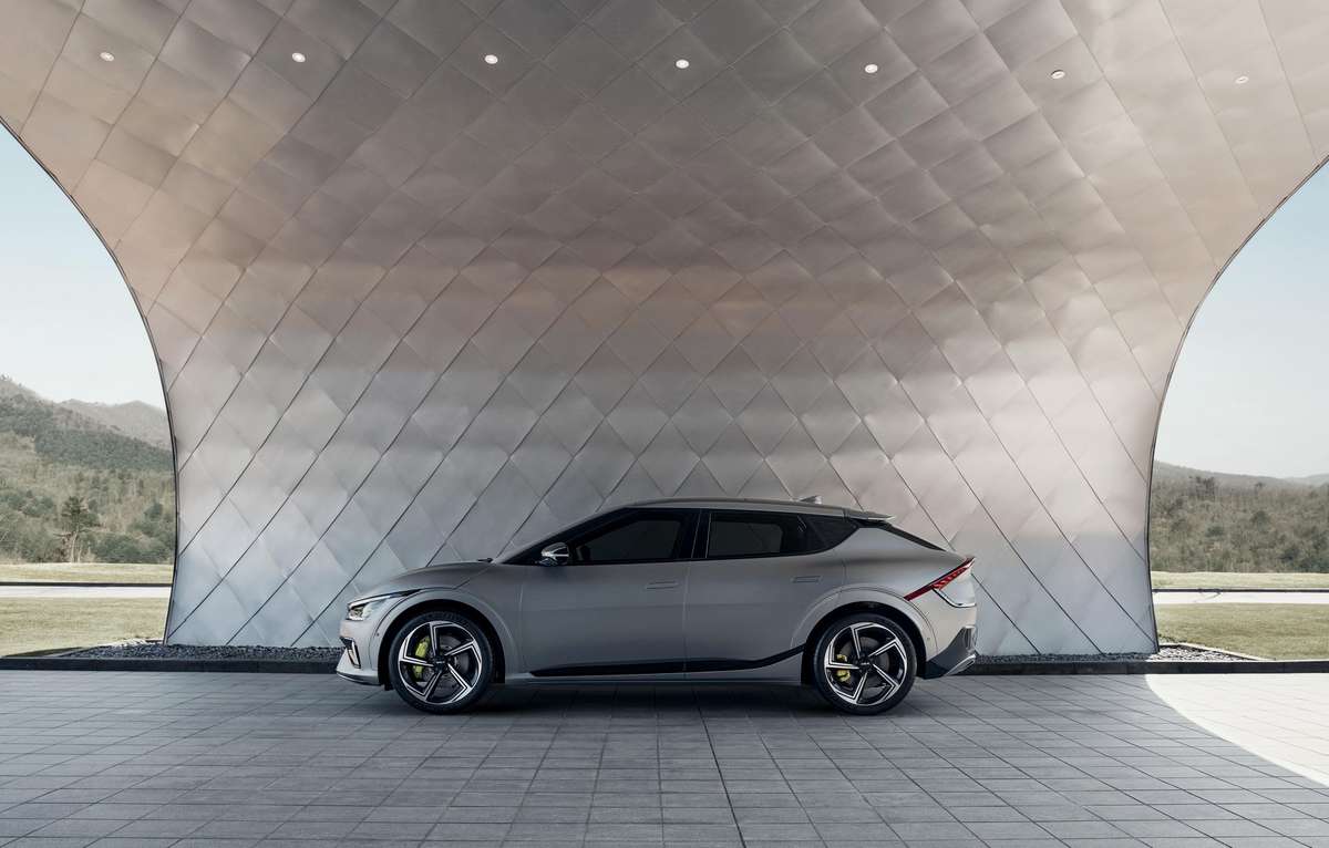 kia_ev6_wins_2022_european_car_of_the_year_award