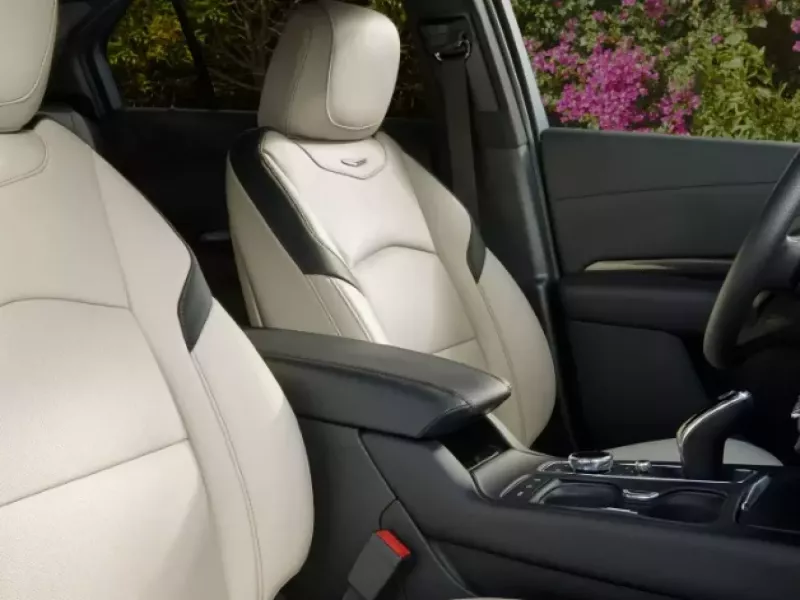 كاديلاك-xt4-من-الداخل