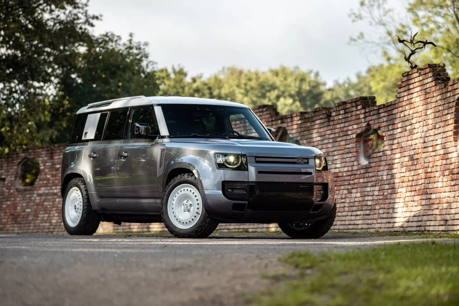 لاند روفر ديفندر Land Rover Defender