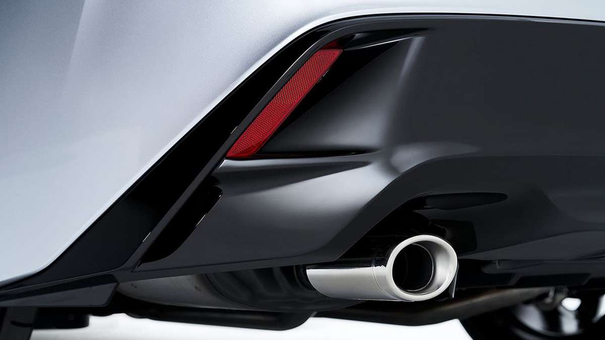 2023 Lexus IS rear pipes