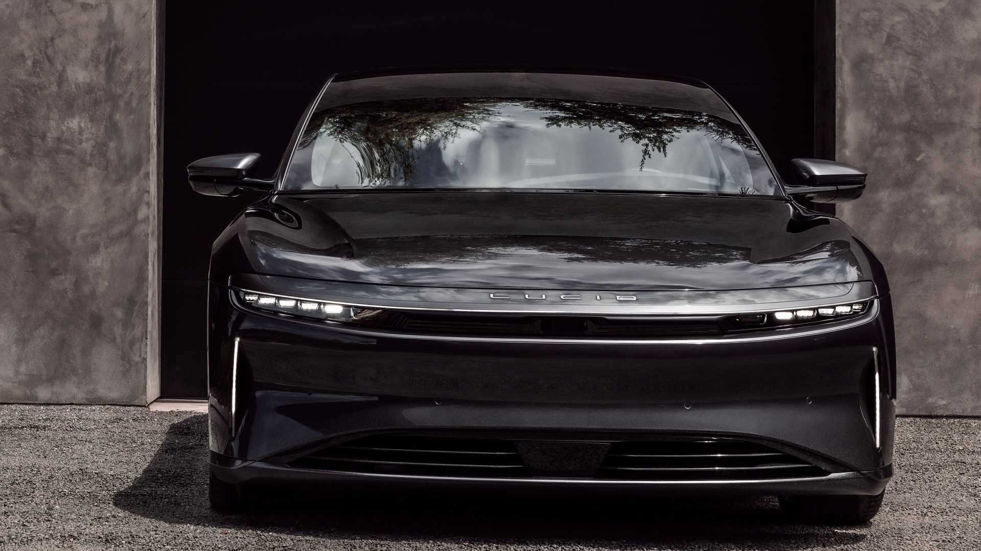 لوسيد اير  air stealth look واجهة أمامية