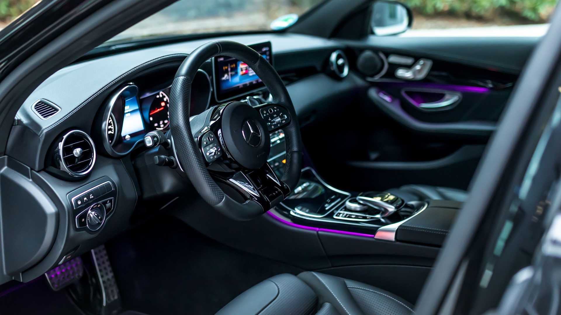مرسيدس-c63-من-الداخل