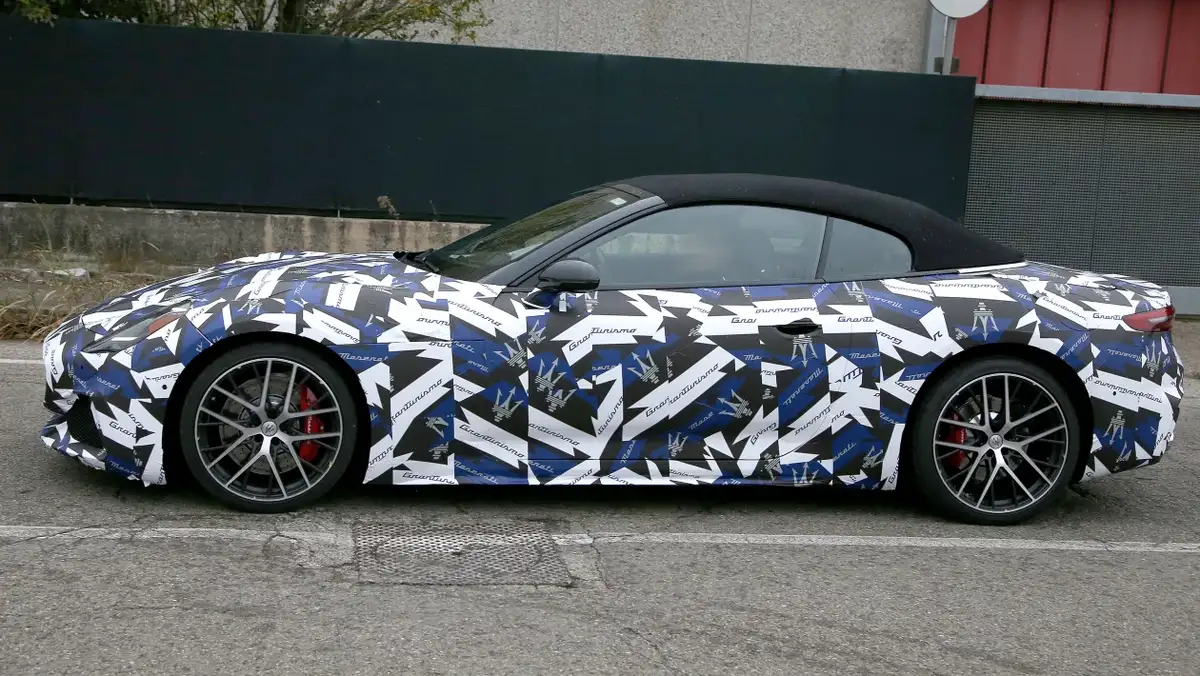مازيراتي GranCabrio