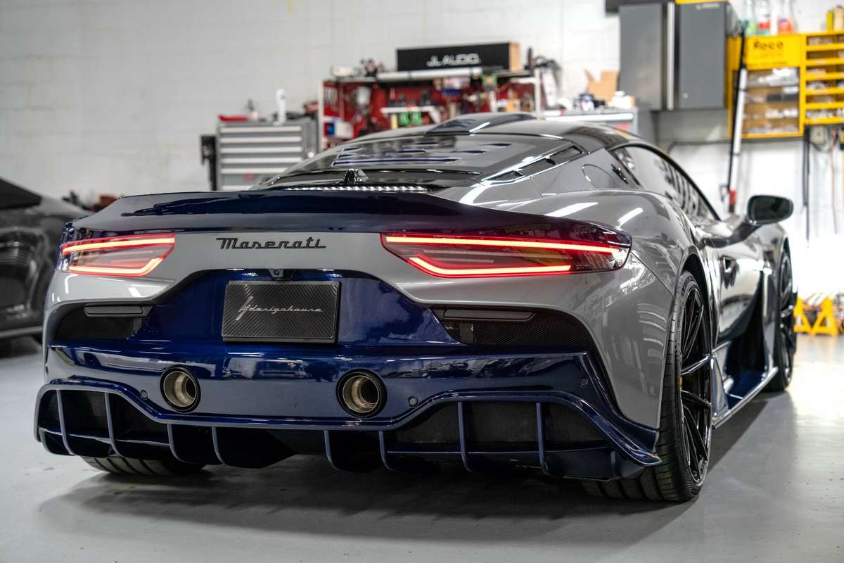  مازيراتي Maserati MC20