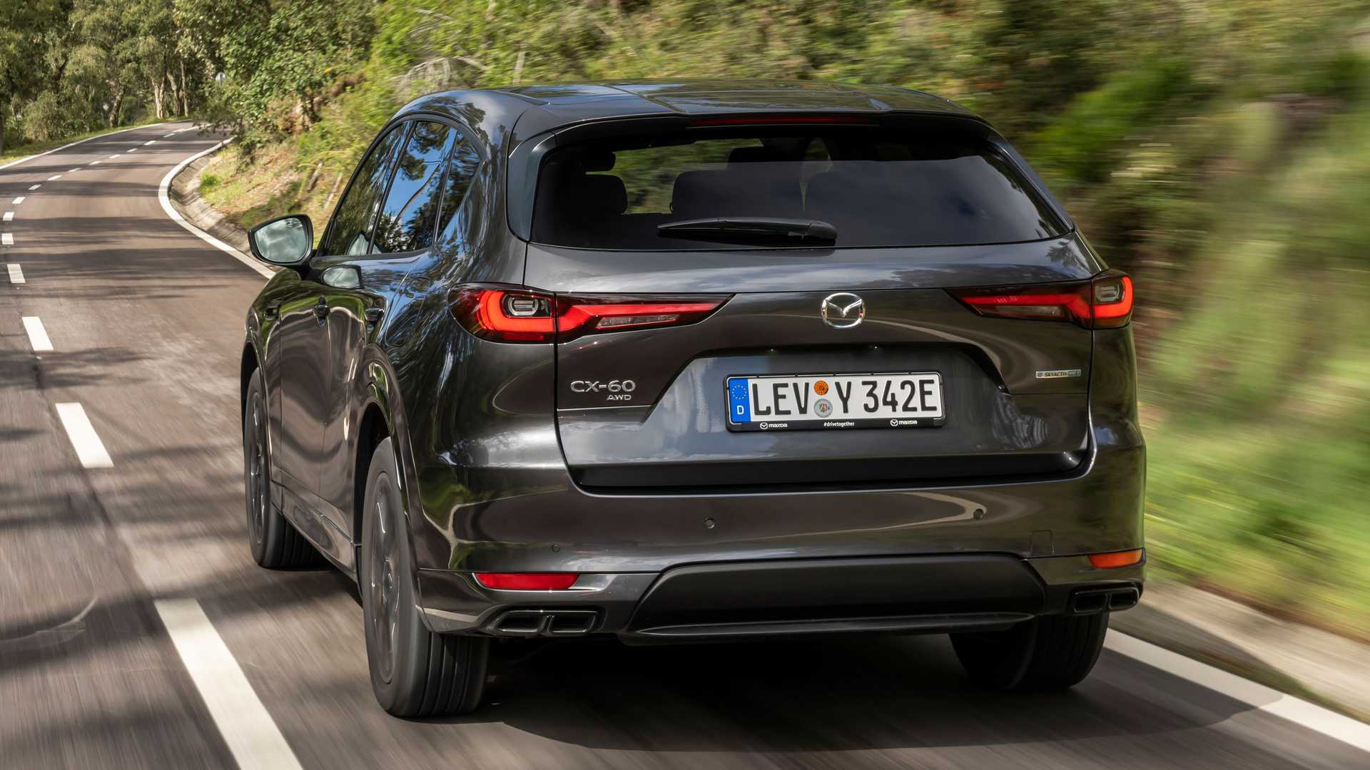 مازدا CX-60 2023 الجديدة جزء خلفي