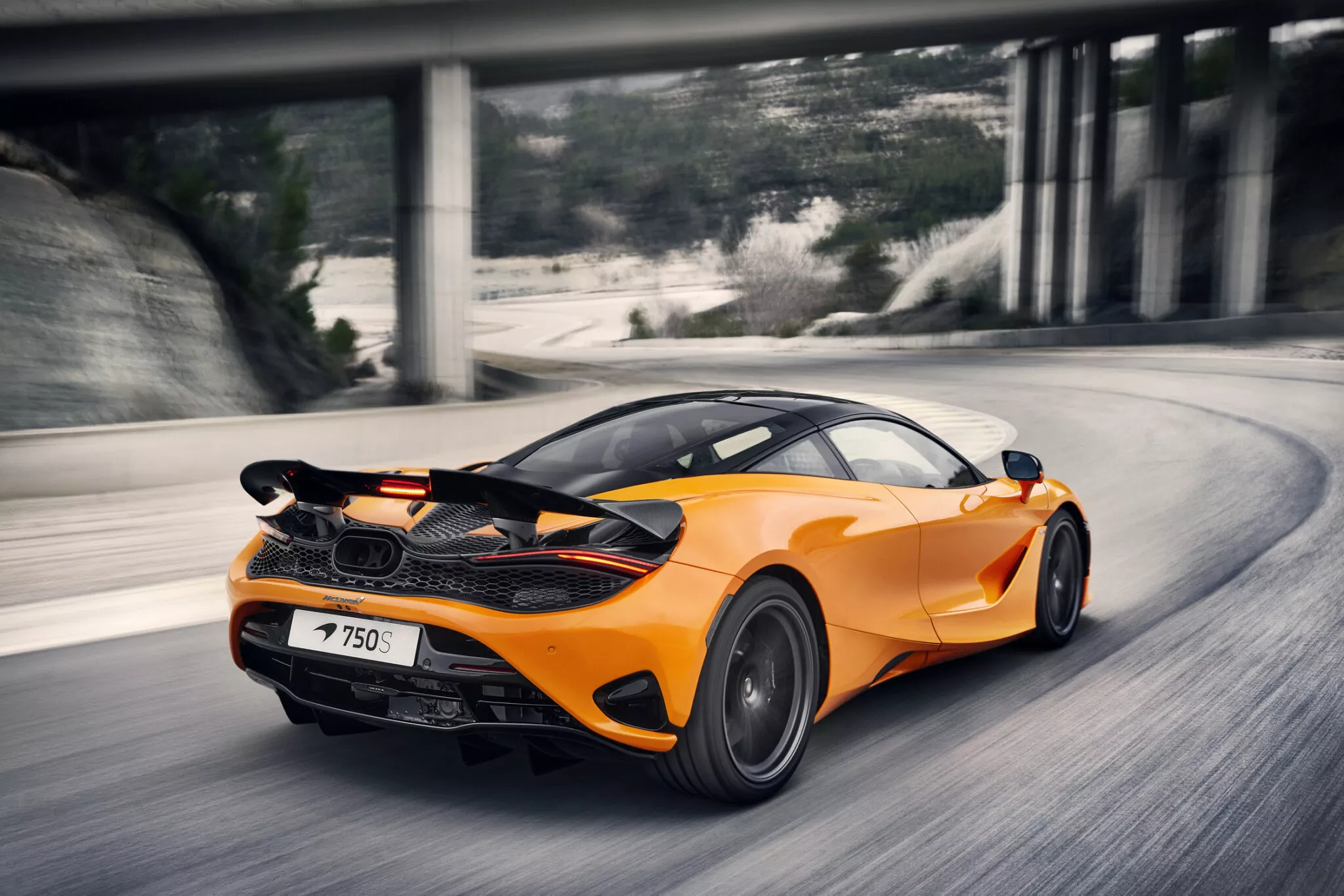 مكلارين-750s