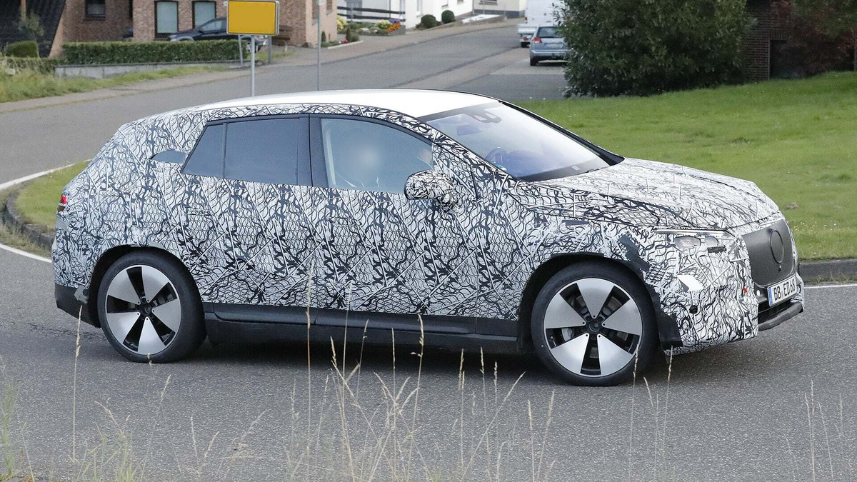 مرسيدس-EQE-SUV-2023
