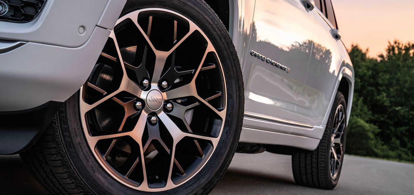 2022 Jeep Grand Cherokee  wheels