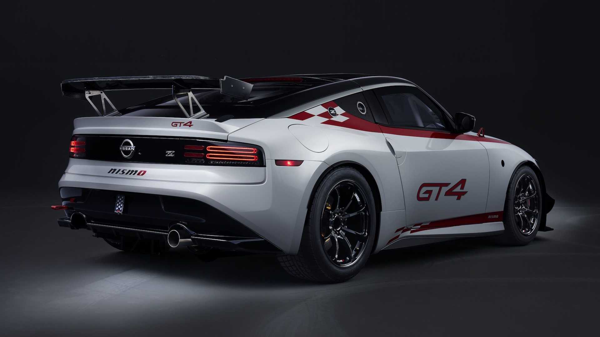 نيسان نيسمو GT4