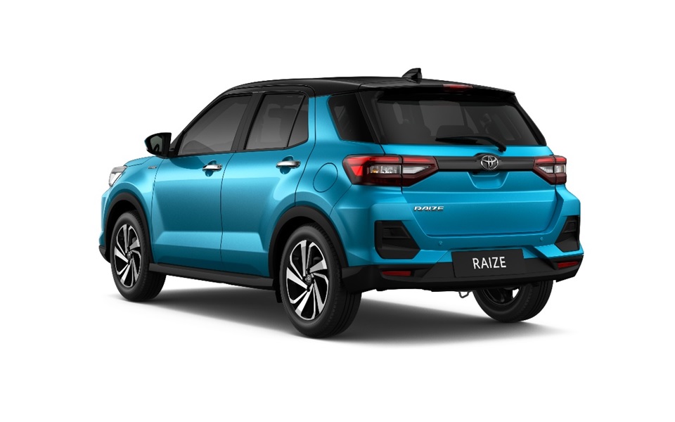 raize-2023-rear-view