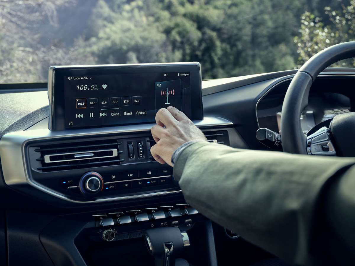 Peugeot landtrek 2023 interior 
