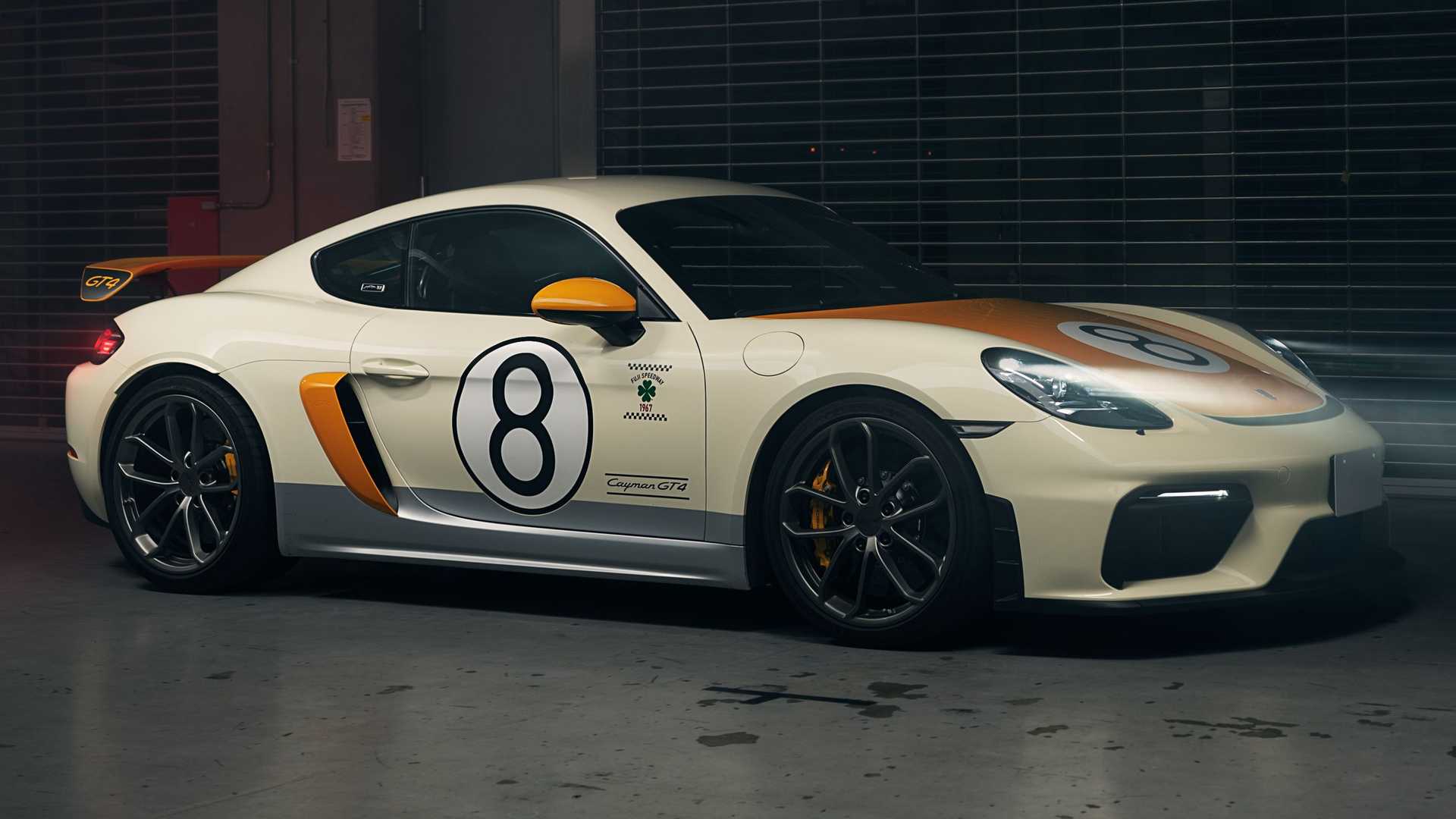  بورشه 718 كايمان GT4 