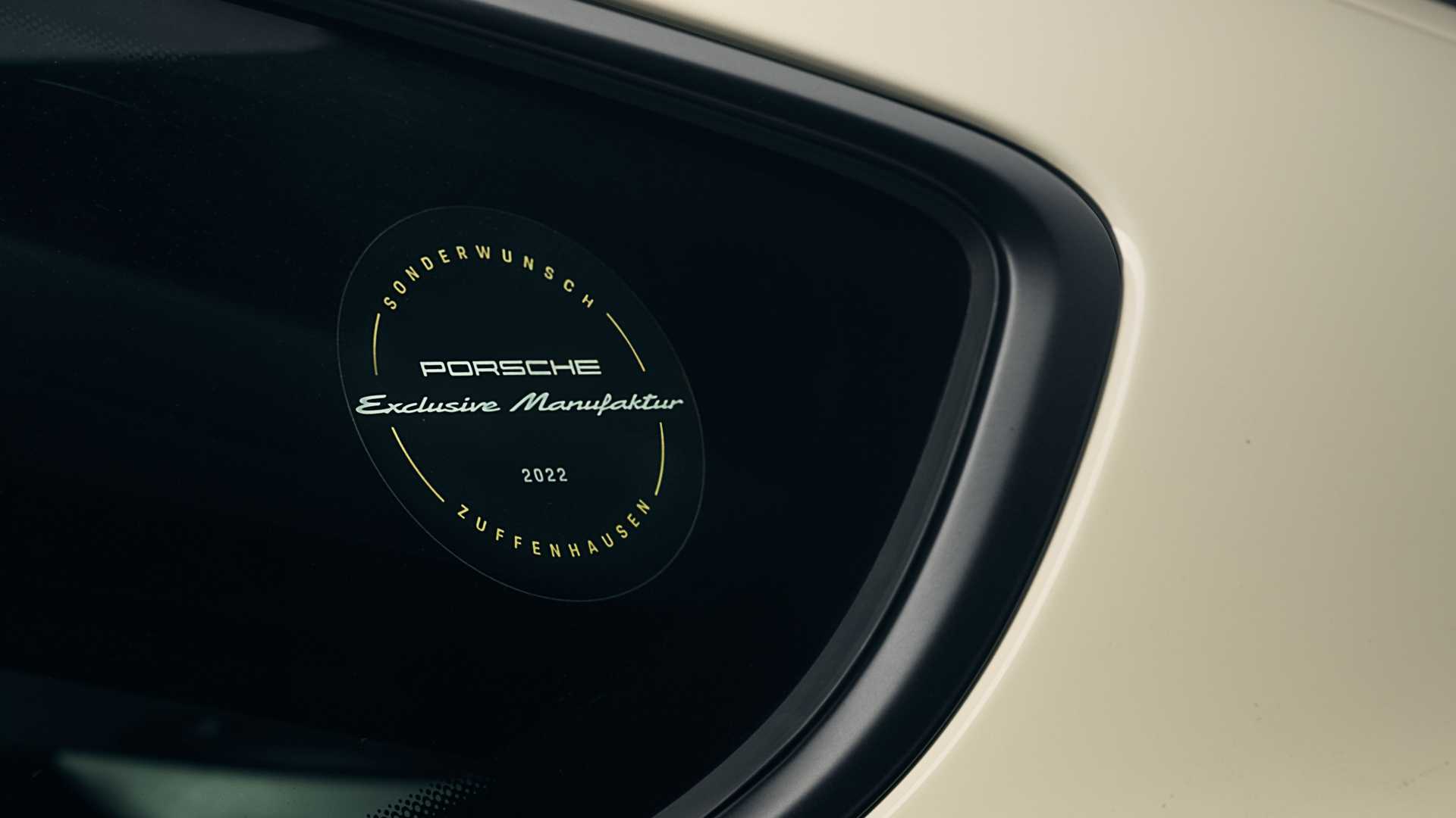  بورشه 718 كايمان GT4 