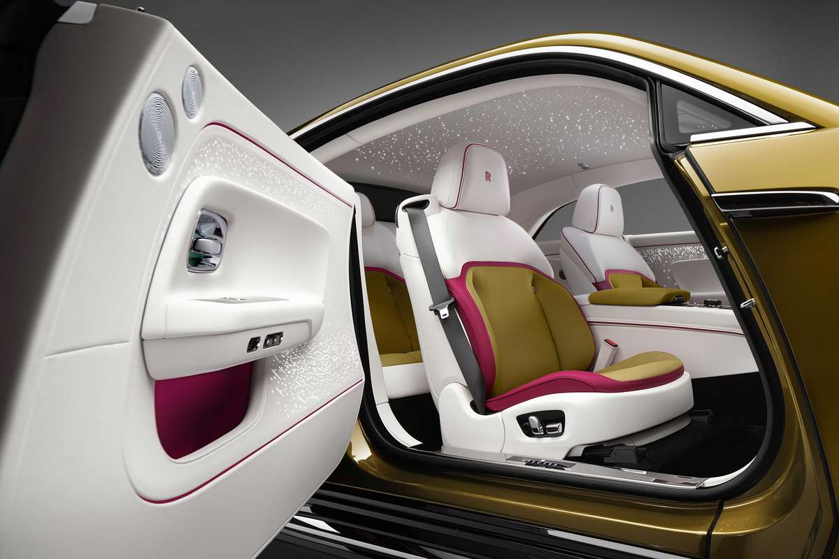 2024 Rolls Royce Specter EV داخلية