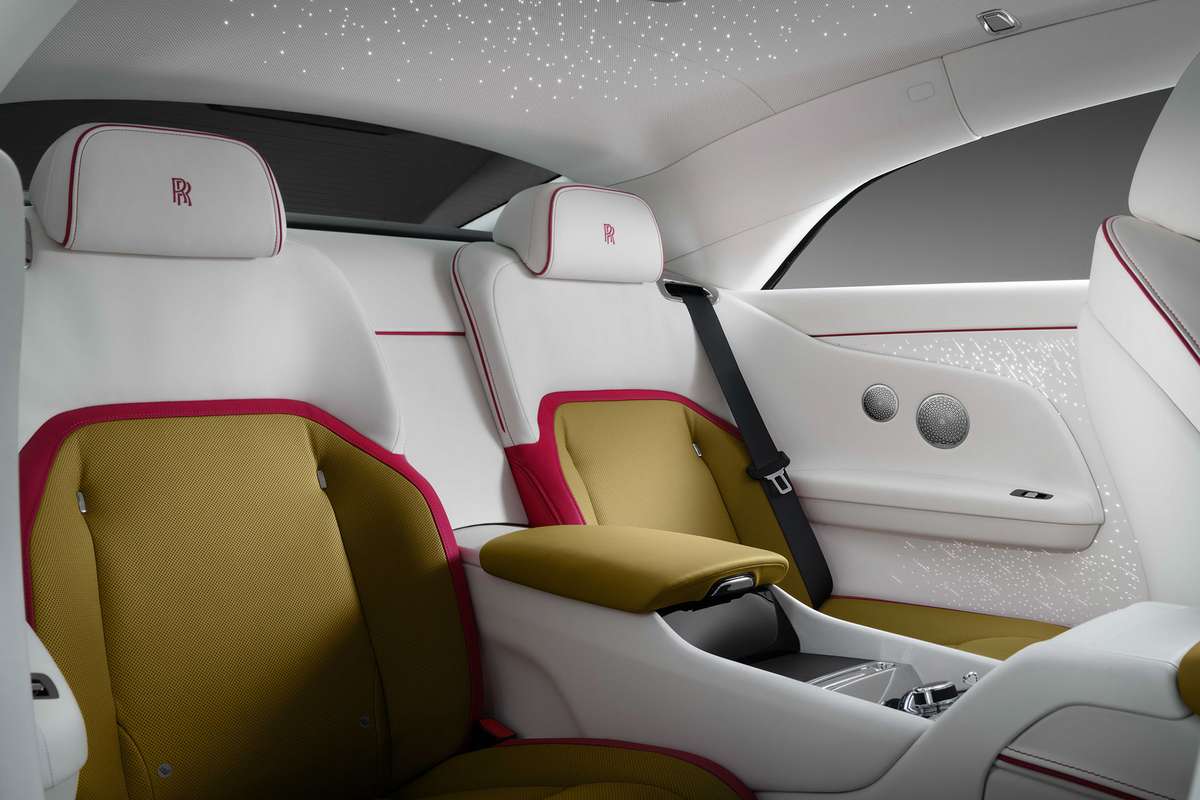 2024 Rolls Royce Specter EV مقاعد