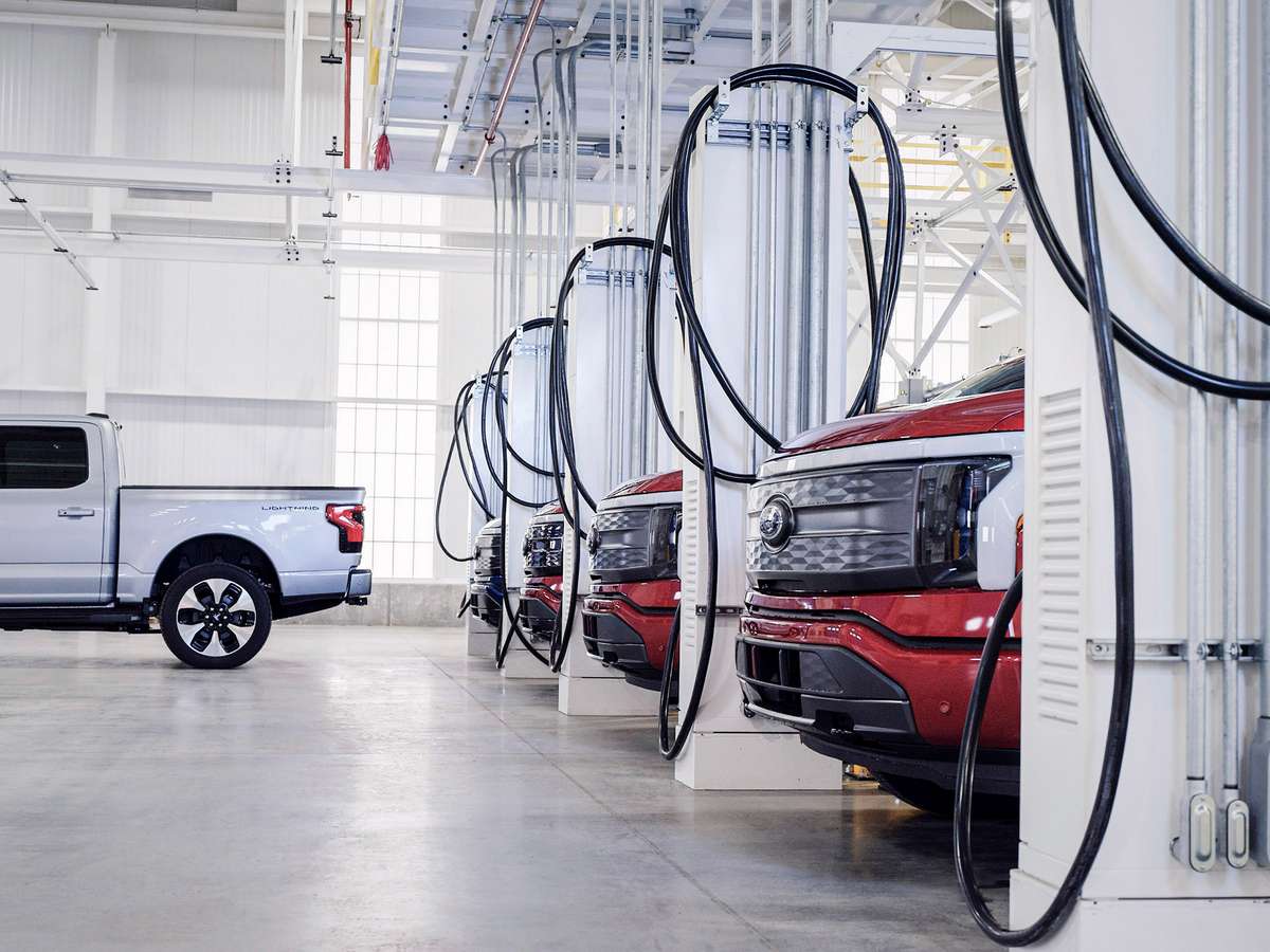  Rouge Electric Vehicle Center