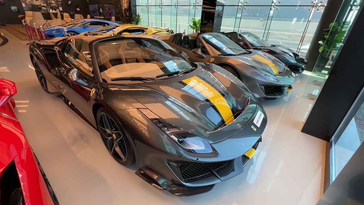 F1rst-Motors-showroom