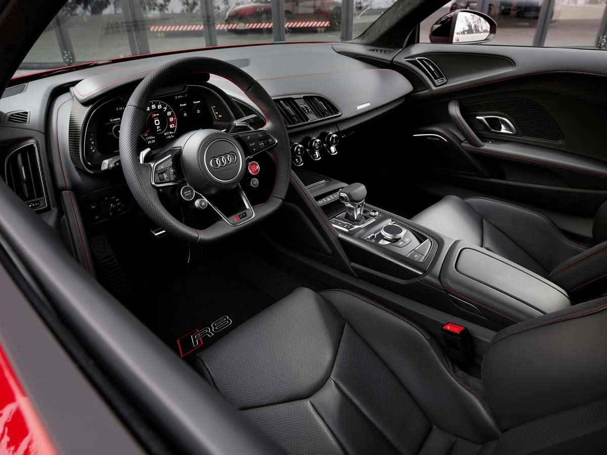 اودي-r8-2022-من-الداخل