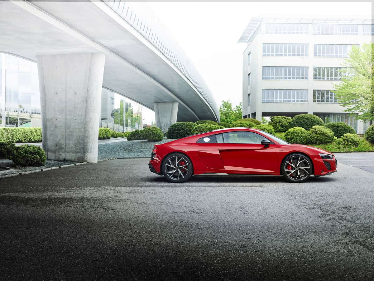 اودي-r8-2022