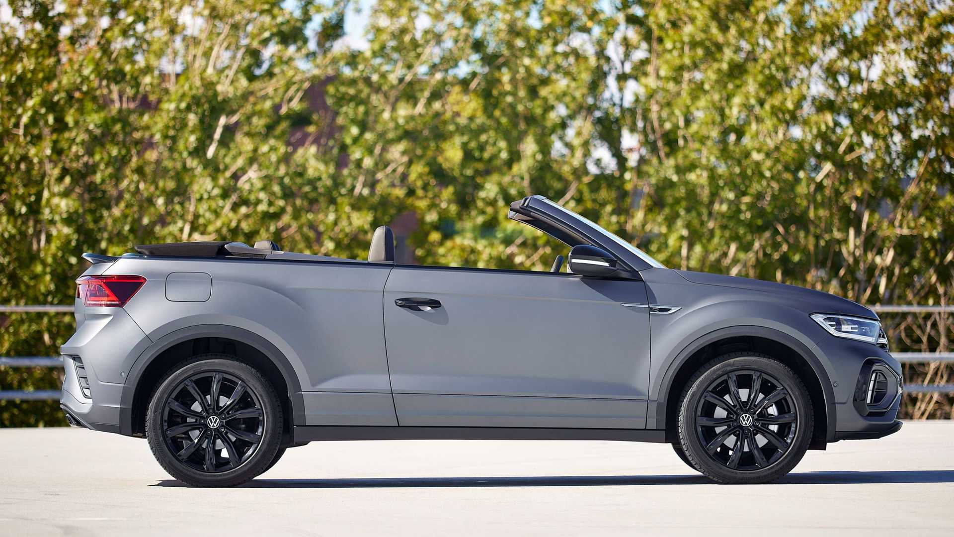 فولكس فاجن T-Roc Cabriolet الكروس أوفر